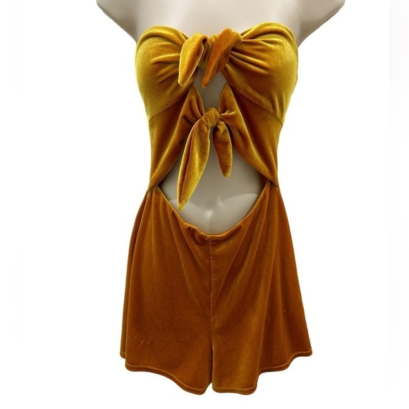 Urban Outfitters UO Maddie Velvet Tie-Front Romper - Picture 5 of 9